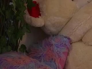 Freechat isa_nixon on Flirt4Free