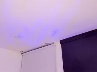 Away isabel_belza on Flirt4Free