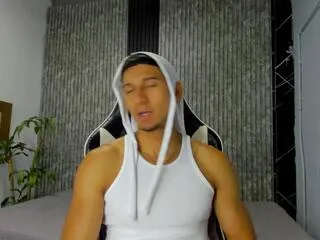 jacksson_big — Freechat on Flirt4Free