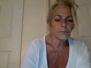 jordynn_lve on Flirt4Free