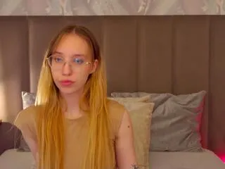 Freechat lina_lewitt on Flirt4Free