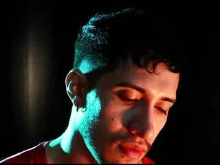 Offline marcus_fenixxx on Flirt4Free