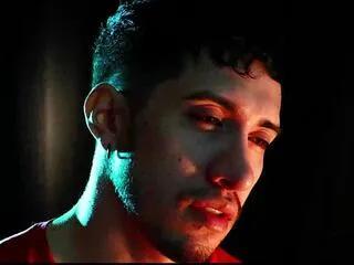 Offline marcus_fenixxx on Flirt4Free