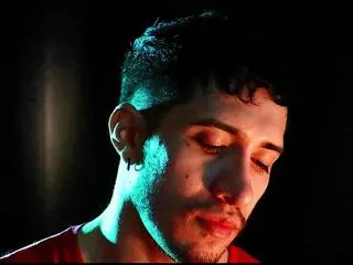 Offline marcus_fenixxx on Flirt4Free