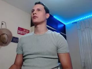 Offline martin_francoo on Flirt4Free