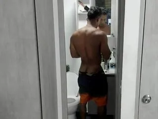 Freechat mat_strong on Flirt4Free