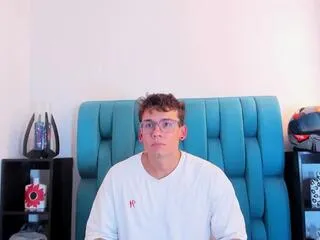 Offline matthew_fiire on Flirt4Free