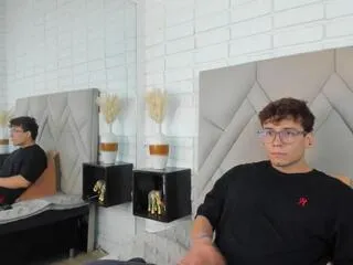 Offline matthew_fiire on Flirt4Free