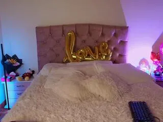 Offline mia_saeenz on Flirt4Free