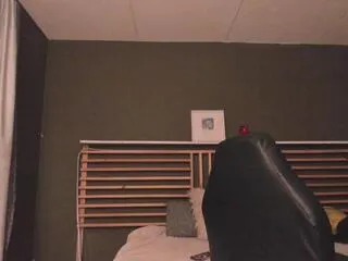 Offline paul_cambel on Flirt4Free