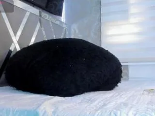 Freechat reynel_castro on Flirt4Free