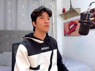 Freechat sean_collinss on Flirt4Free