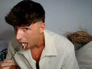 Offline simone_florenzi on Flirt4Free