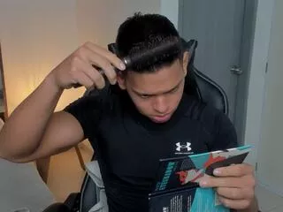 Offline stefan_lennox on Flirt4Free