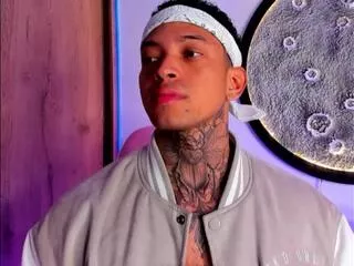 Freechat stiven_collins on Flirt4Free