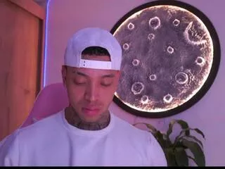 Freechat stiven_collins on Flirt4Free