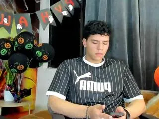 Offline tobias_vega on Flirt4Free