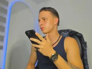 Freechat walker_brown on Flirt4Free