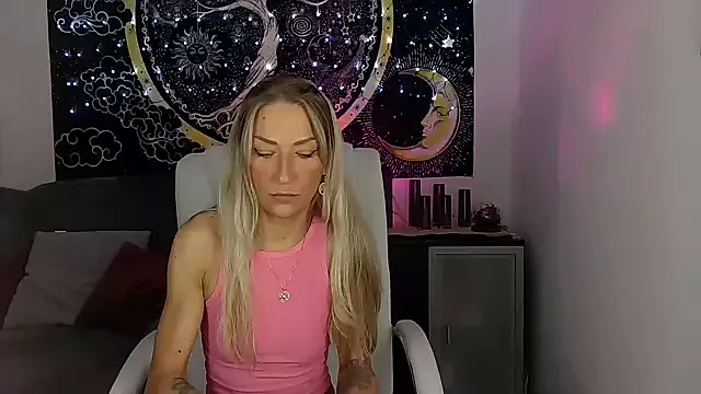 Offline -Jeany- on StripChat