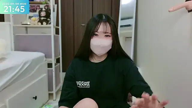 Offline -SHIZUKU- on StripChat