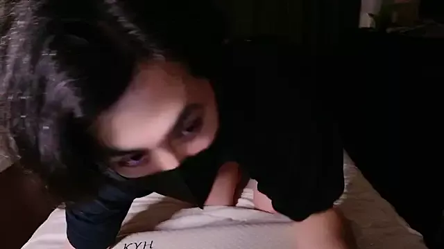 Offline -victory-fox on StripChat