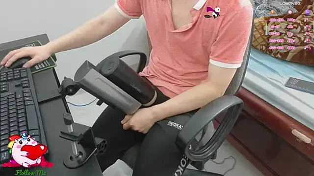 Offline _-kur-_ on StripChat