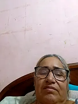 Offline _candi on StripChat