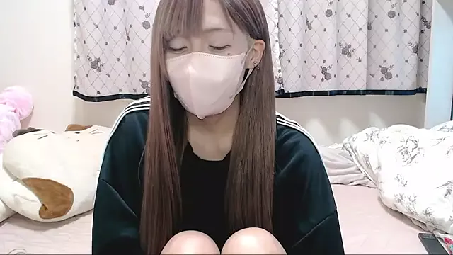 Offline _hiyor_ on StripChat