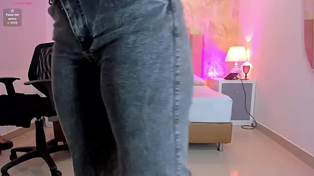 _Peach1_ on StripChat