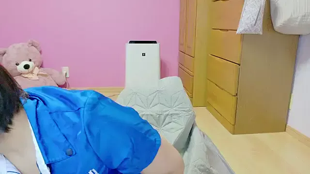 Offline _usya_2525 on StripChat