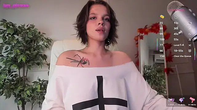 AdalynGlows on StripChat 