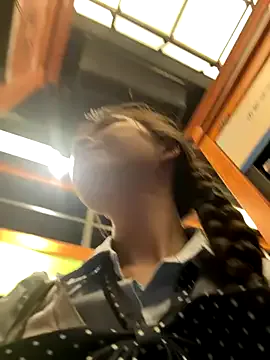 Offline Adora188 on StripChat