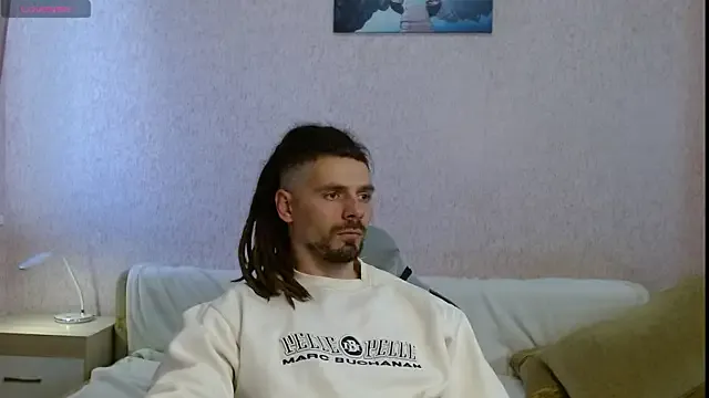 Offline Aestheticguy101 on StripChat