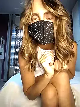 Offline Akemi_rossi on StripChat