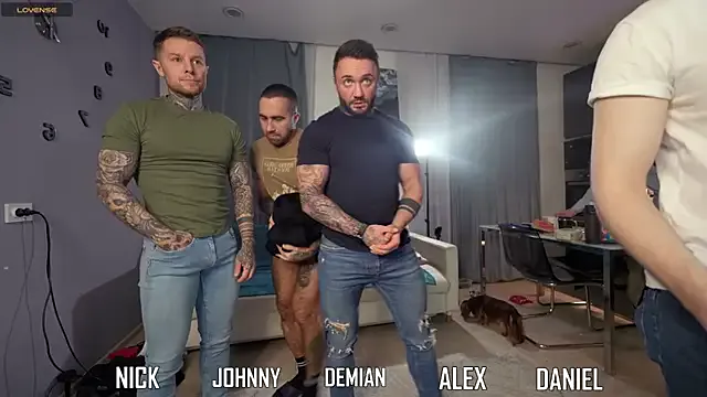 Offline Alex_xxx on StripChat