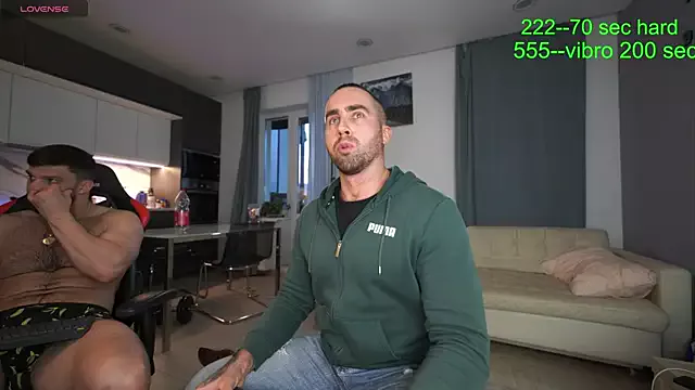 Offline Alex_xxx on StripChat