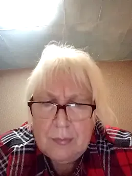 Offline Alexia64231 on StripChat