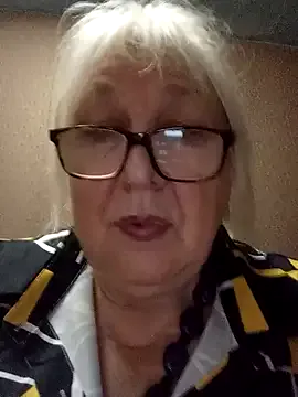 Offline Alexia64231 on StripChat