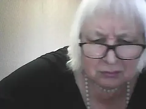 Offline Alexia64231 on StripChat