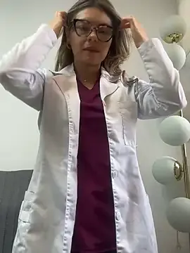 alicee16 on StripChat