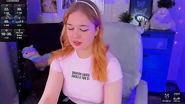 Offline AlicePopsy on StripChat