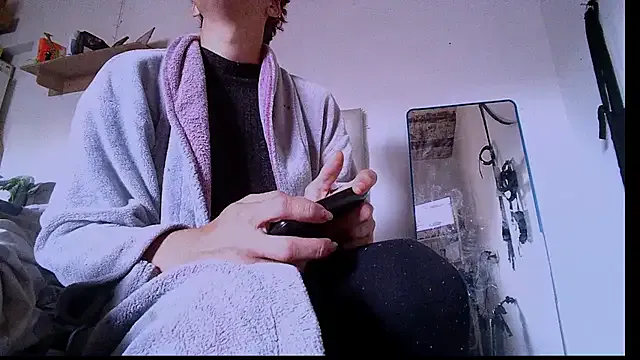 Offline alicetgirlbr on StripChat