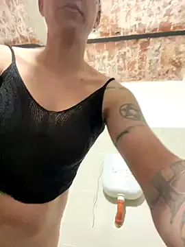 Offline alicetgirlbr on StripChat