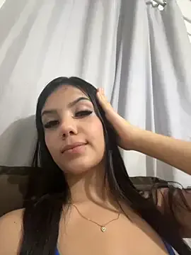 Offline aline2007 on StripChat