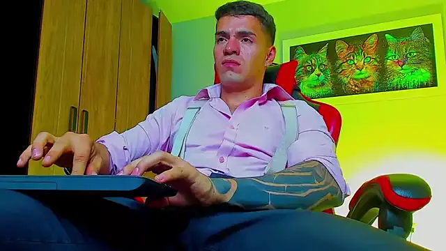 Offline ALPHA_DOMINUS_ on StripChat