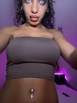AlyssaHottv_ on StripChat