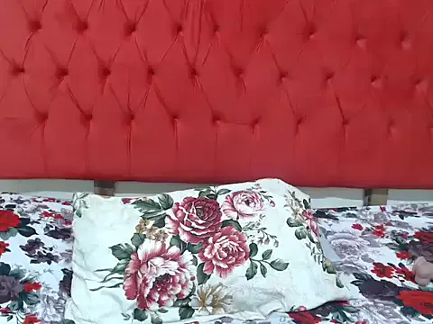 Freechat Amberdiamondmmm on StripChat