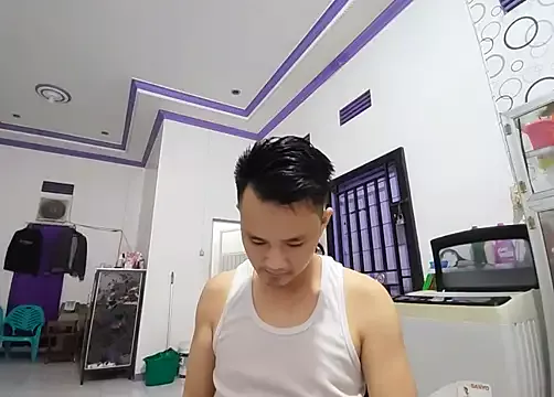 Freechat andi888999 on StripChat