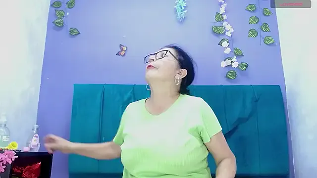 andrea_lopeez on StripChat