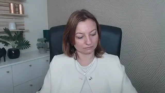 angelaSamt on StripChat